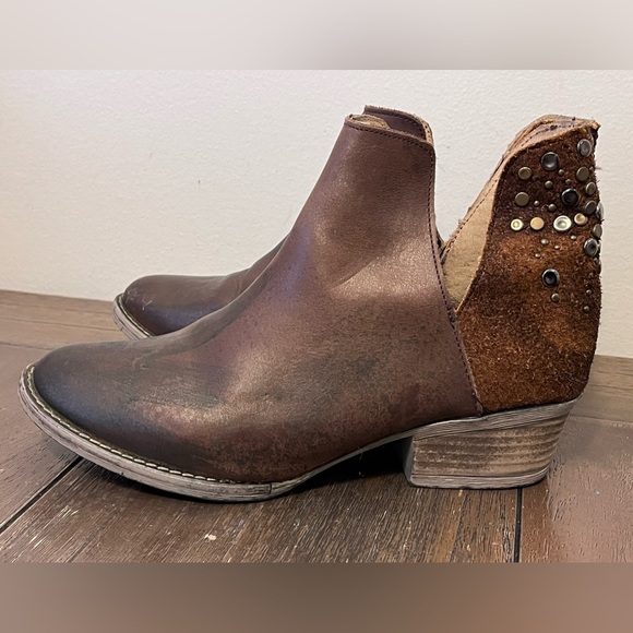 Corral Shoes - Circle G by Corral Copper Cut Out Booties Womens size 7.5